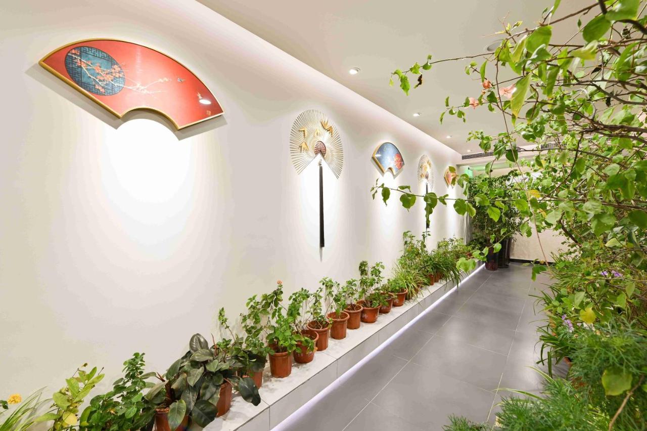 Xingshe Alley Courtyard Hotel Beijing Wangfujing Forbidden City Branch - Breakfast Included & English Speaking Reception & Free Wifi And Laundry Room & Hutong Culture & Cat-Keeping & Flower-Growing Terrace & One Day Tour Service & Free Coffee Экстерьер фото