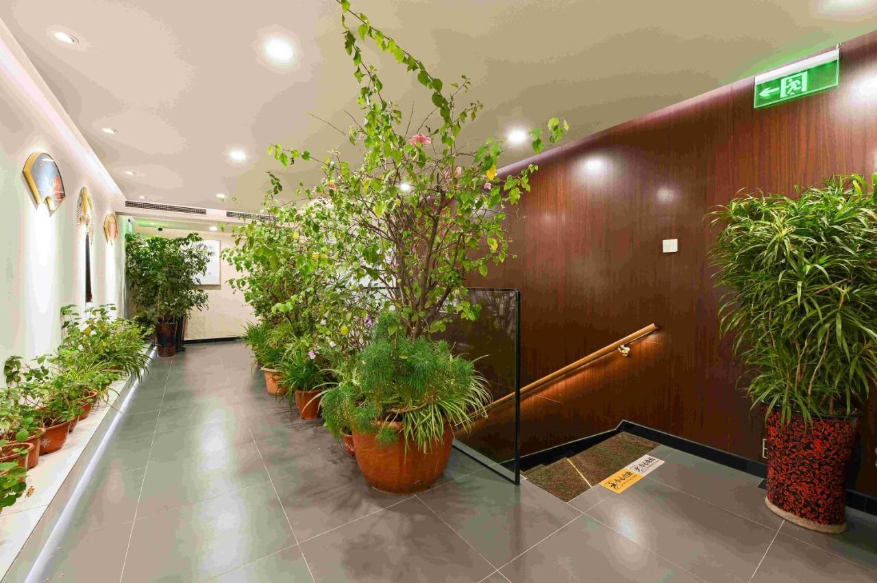 Xingshe Alley Courtyard Hotel Beijing Wangfujing Forbidden City Branch - Breakfast Included & English Speaking Reception & Free Wifi And Laundry Room & Hutong Culture & Cat-Keeping & Flower-Growing Terrace & One Day Tour Service & Free Coffee Экстерьер фото