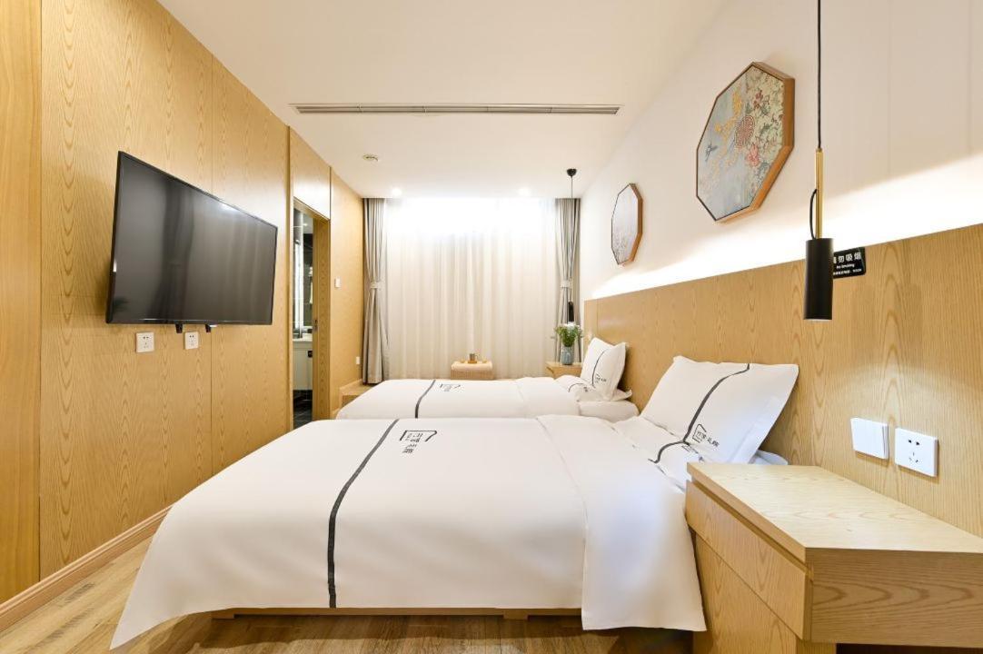 Xingshe Alley Courtyard Hotel Beijing Wangfujing Forbidden City Branch - Breakfast Included & English Speaking Reception & Free Wifi And Laundry Room & Hutong Culture & Cat-Keeping & Flower-Growing Terrace & One Day Tour Service & Free Coffee Экстерьер фото